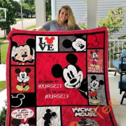 Mickey Love Minnie Quilt 07