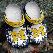 Michigan Wolverines Soft Clogs